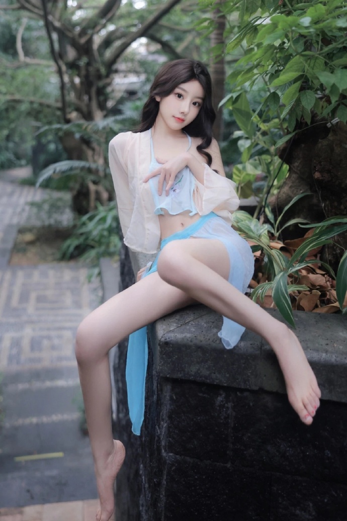 可怜的东西 封面