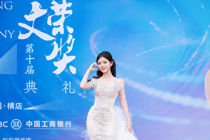 蜘蛛侠：纵横宇宙 封面